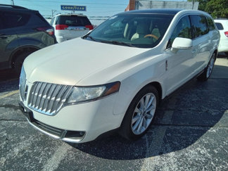 Used 2012 Lincoln MKT AWD image 1