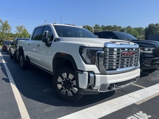 Used 2024 GMC Sierra 2500 Denali w/ Denali Reserve Package image 1