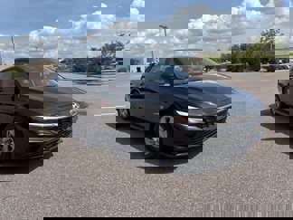 Certified 2025 Hyundai Elantra SE image 1