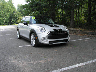 Used 2018 MINI Cooper S image 1