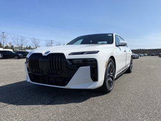 New 2025 BMW 750e xDrive w/ Premium Package image 1