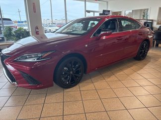Used 2023 Lexus ES 300h F Sport image 1