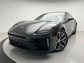 Used 2025 Porsche Panamera image 1