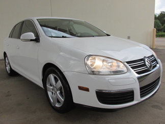 Used 2009 Volkswagen Jetta SEL image 1
