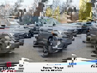 New 2025 Volkswagen Atlas SE image 1