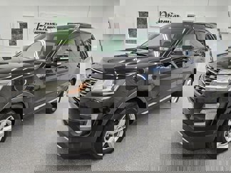 Used 2017 Ford Explorer XLT w/ Equipment Group 202A image 1