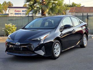 Used 2017 Toyota Prius Two image 1