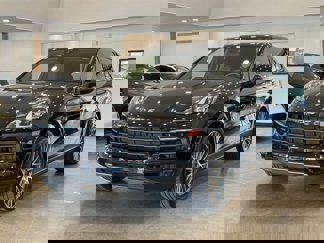 Used 2023 Porsche Cayenne S Platinum image 1