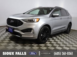 Certified 2024 Ford Edge ST-Line w/ Class II Trailer Tow Package image 1