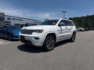 Used 2017 Jeep Grand Cherokee Overland w/ Jeep Active Safety Group image 1
