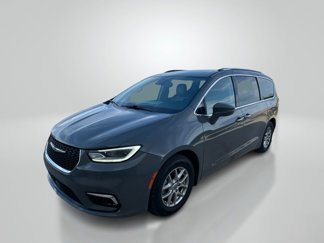 Used 2021 Chrysler Pacifica Touring-L image 1