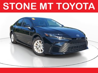 Used 2025 Toyota Camry LE image 1
