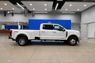 New 2025 Ford F350 Lariat image 1