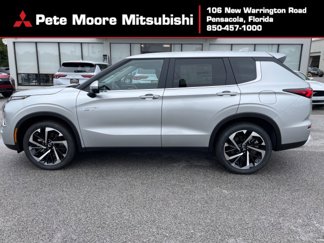 New 2025 Mitsubishi Outlander 4WD Plug-In Hybrid image 1