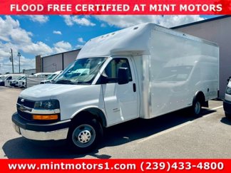 Used 2022 Chevrolet Express 4500 w/ Power Convenience Package image 1