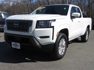 Used 2023 Nissan Frontier SV image 1