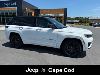 New 2025 Jeep Grand Cherokee Summit image 1