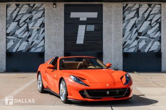 Used 2023 Ferrari 812 GTS image 1