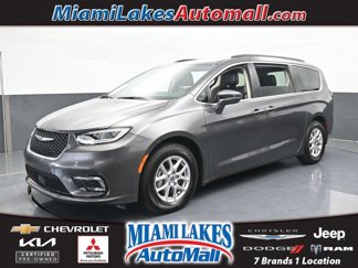 Used 2022 Chrysler Pacifica Touring-L image 1