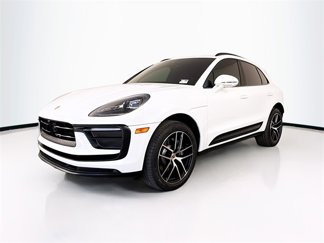 Certified 2024 Porsche Macan image 1