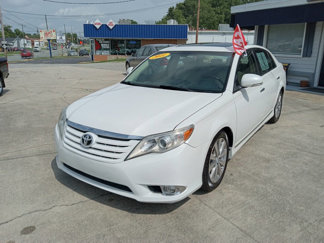 Used 2011 Toyota Avalon Limited image 1