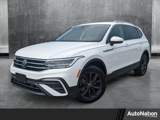 Used 2024 Volkswagen Tiguan SE image 1