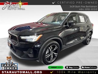 Used 2023 Volvo XC40 B5 Plus image 1