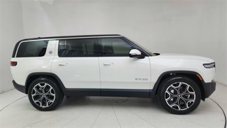 Used 2025 Rivian R1S Adventure image 1