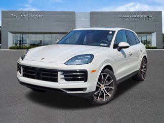 Used 2025 Porsche Cayenne image 1