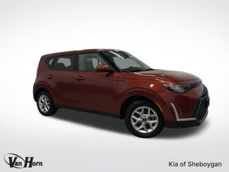 Used 2023 Kia Soul S image 1