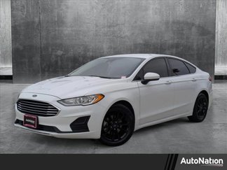Used 2020 Ford Fusion SE image 1