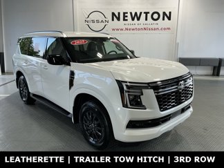 Used 2025 Nissan Armada SV image 1