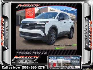 Used 2025 Nissan Kicks S image 1