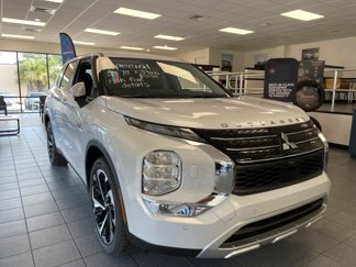 New 2024 Mitsubishi Outlander 4WD Plug-In Hybrid image 1