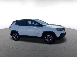 Used 2025 Jeep Compass Trailhawk video 2