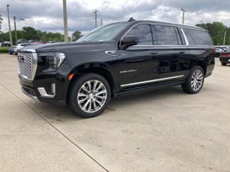 Used 2021 GMC Yukon XL Denali w/ Denali Premium Package image 1