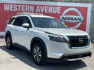 New 2025 Nissan Pathfinder SL image 1
