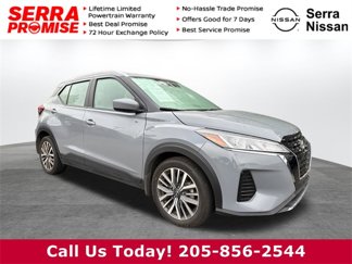Used 2024 Nissan Kicks SV image 1
