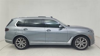 Used 2025 BMW X7 xDrive40i image 1