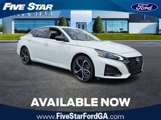 Used 2024 Nissan Altima 2.5 SR w/ SR Premium Package image 1