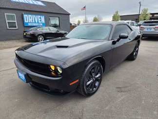 Used 2020 Dodge Challenger SXT w/ Blacktop Package image 1