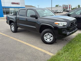 Used 2022 Toyota Tacoma SR image 1
