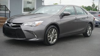 Used 2017 Toyota Camry SE image 1