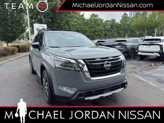 New 2025 Nissan Pathfinder Platinum image 1