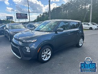 Used 2020 Kia Soul S image 1