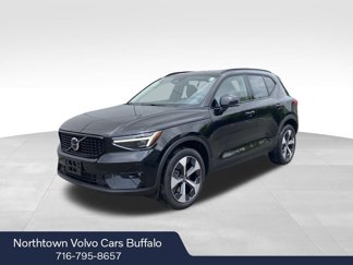 New 2026 Volvo XC40 B5 Plus image 1