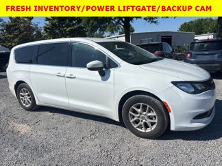 Used 2022 Chrysler Voyager LX image 1