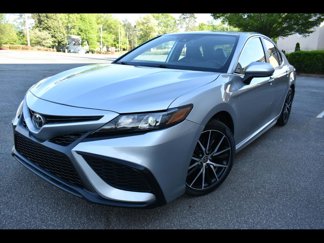 Used 2021 Toyota Camry SE image 1