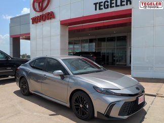 New 2025 Toyota Camry SE image 1