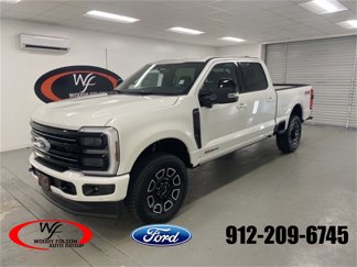 New 2025 Ford F350 4x4 Crew Cab Super Duty image 1